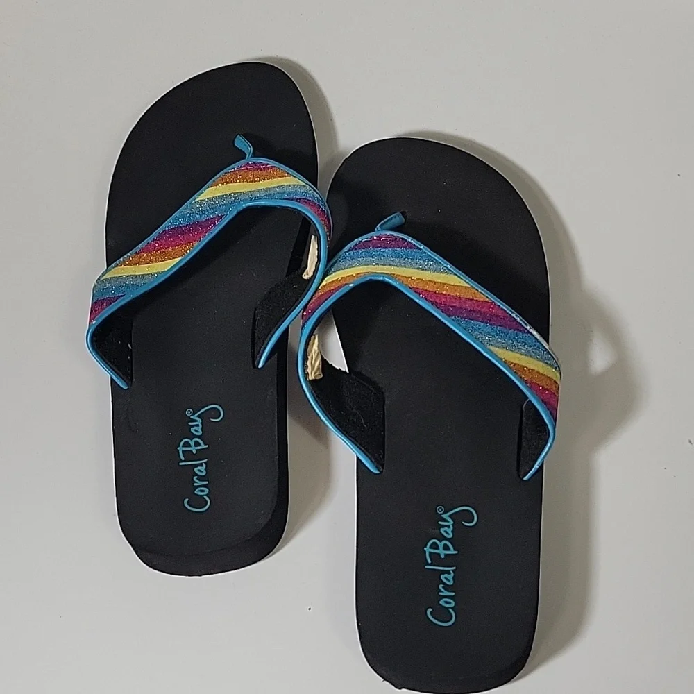 CORAL Bay Size 9 Flip Flops - Picture 4 of 6